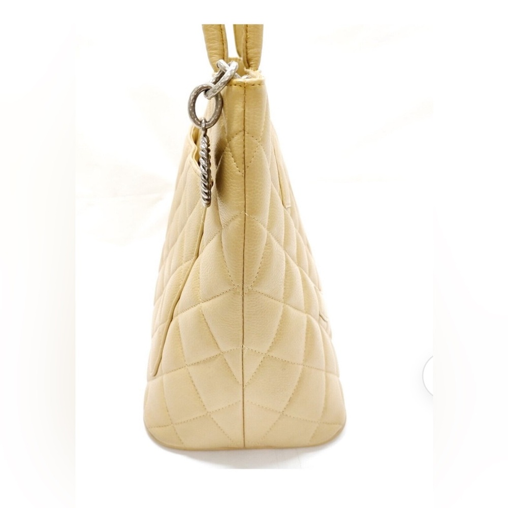 CHANEL Beige Quilted Tote Bag - Picture 2 of 9